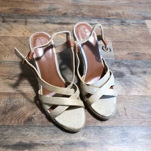 Banana Republic Wedges Size 8